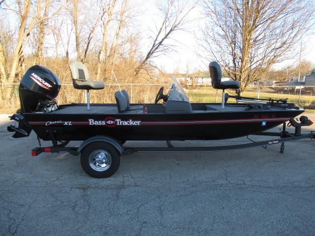 2023 Tracker Marine Bass Tracker Classic XL