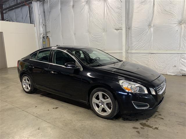 2012 Volvo S60 T5 2WD