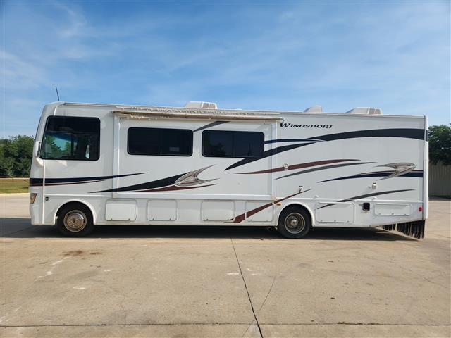 2014 Thor Motor Coach Windsport F53
