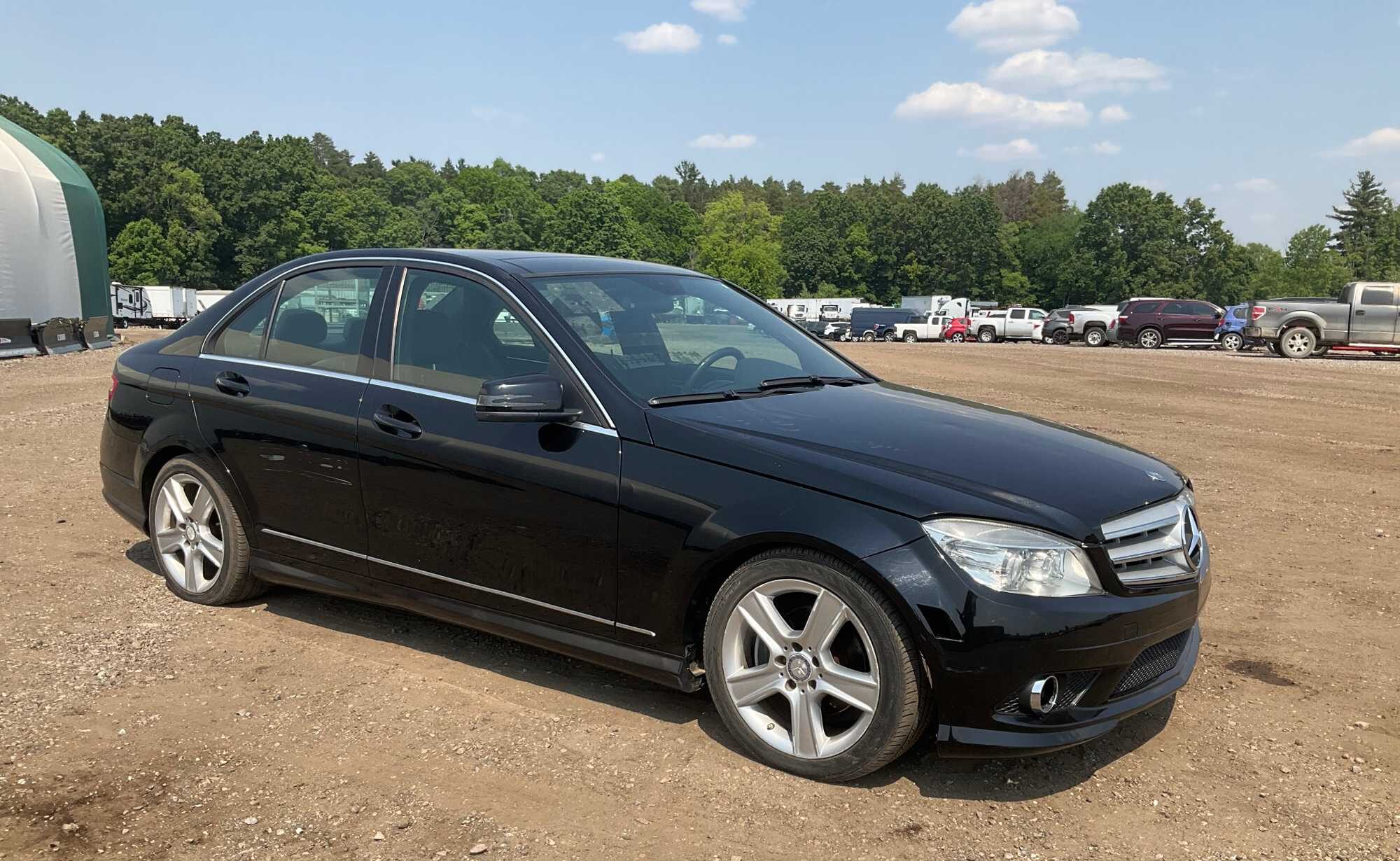 2010 Mercedes Benz C C300 4MATIC Luxury Sedan