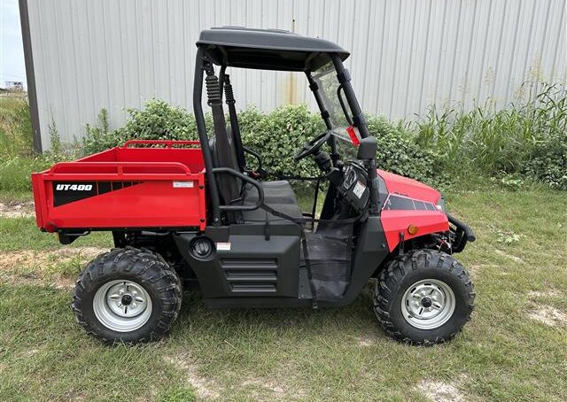 2022 Coleman UT400 4X4