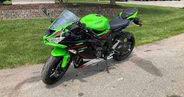 2022 Kawasaki Ninja ZX-6R Motorcycle