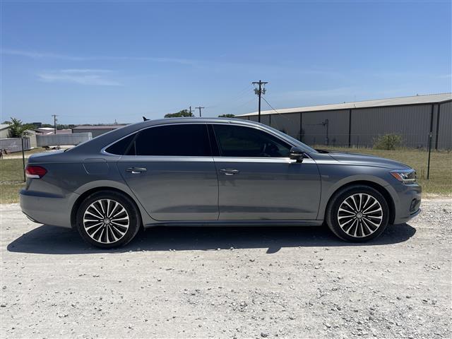 2022 Volkswagen Passat Limited