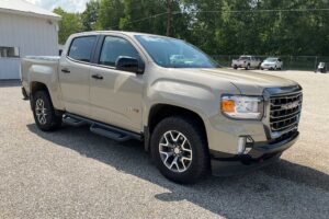 2022 GMC Canyon AT4 Crew Cab w/Cloth 4WD