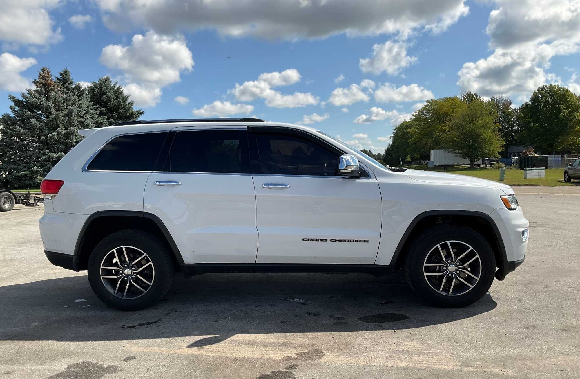 2017 Jeep Grand Cherokee Limited 4WD 4 Door SUV