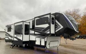 2021 MOMENTUM 376THS Fifth Wheel