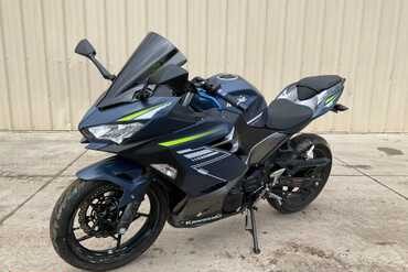 2022 Kawasaki Ninja 400 Motorcycle