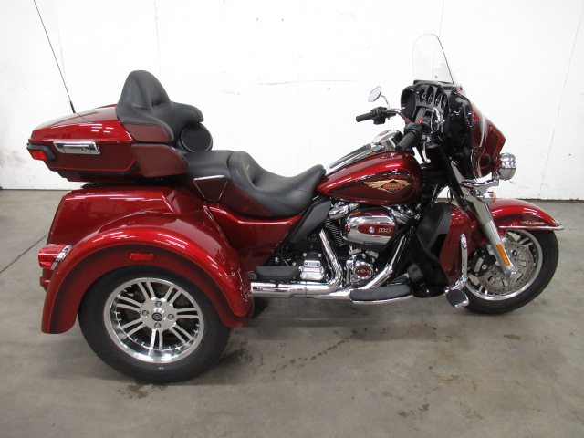 2023 Harley-Davidson Trike Tri Glide Ultra Anniversary (FLHTCUTGANV)