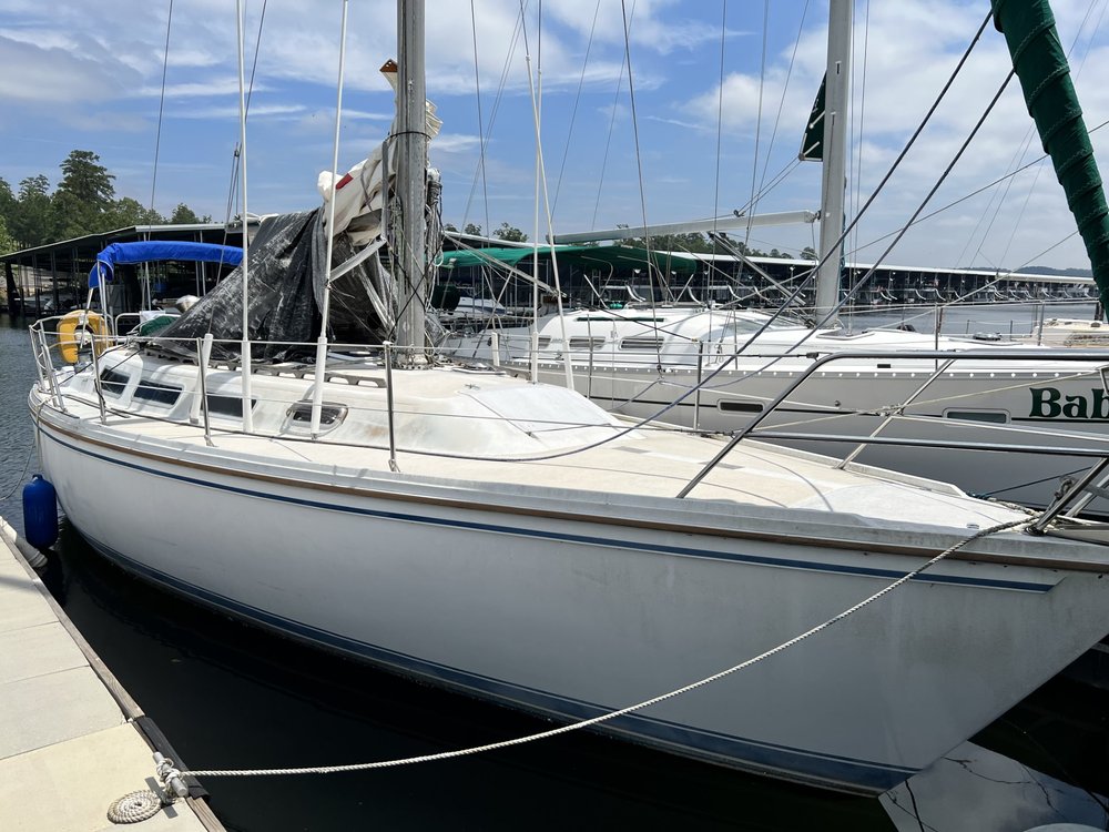 1983 Catalina Sailboat 36/SL