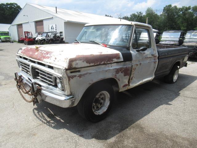 1973 Ford F100 Custom RWD