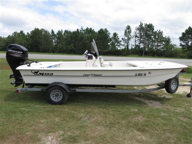 2018 Mako Pro Skiff 17