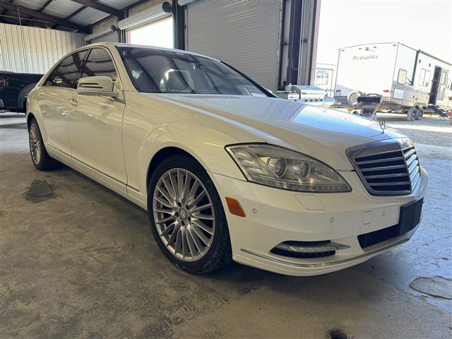 2010 Mercedes-Benz S-Class S550