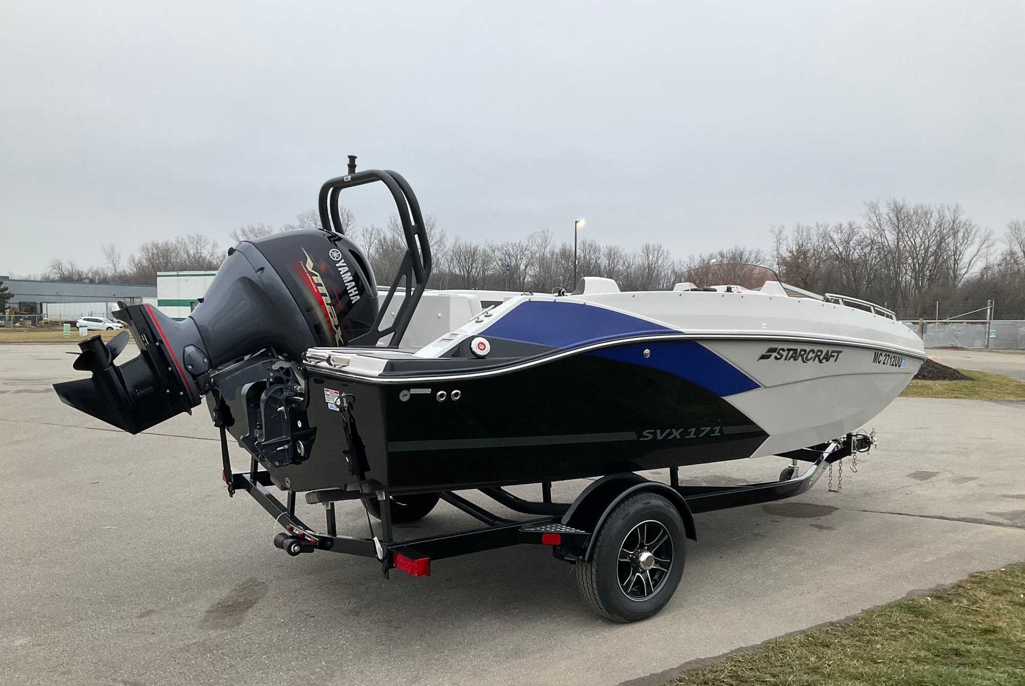 2022 Starcraft SVX1710B Boat