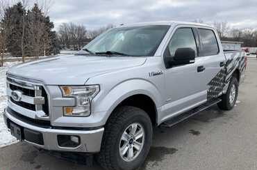 2017 Ford F150 XLT Crew Cab 5’8″FT Bed 4WD Pickup
