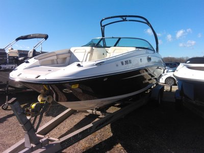 2013 Sea ray Sun deck 260