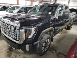 2024 GMC Sierra 2500 2500HD Denali 4WD Crew Cab SWB 6.6 8cyl. Gasoline