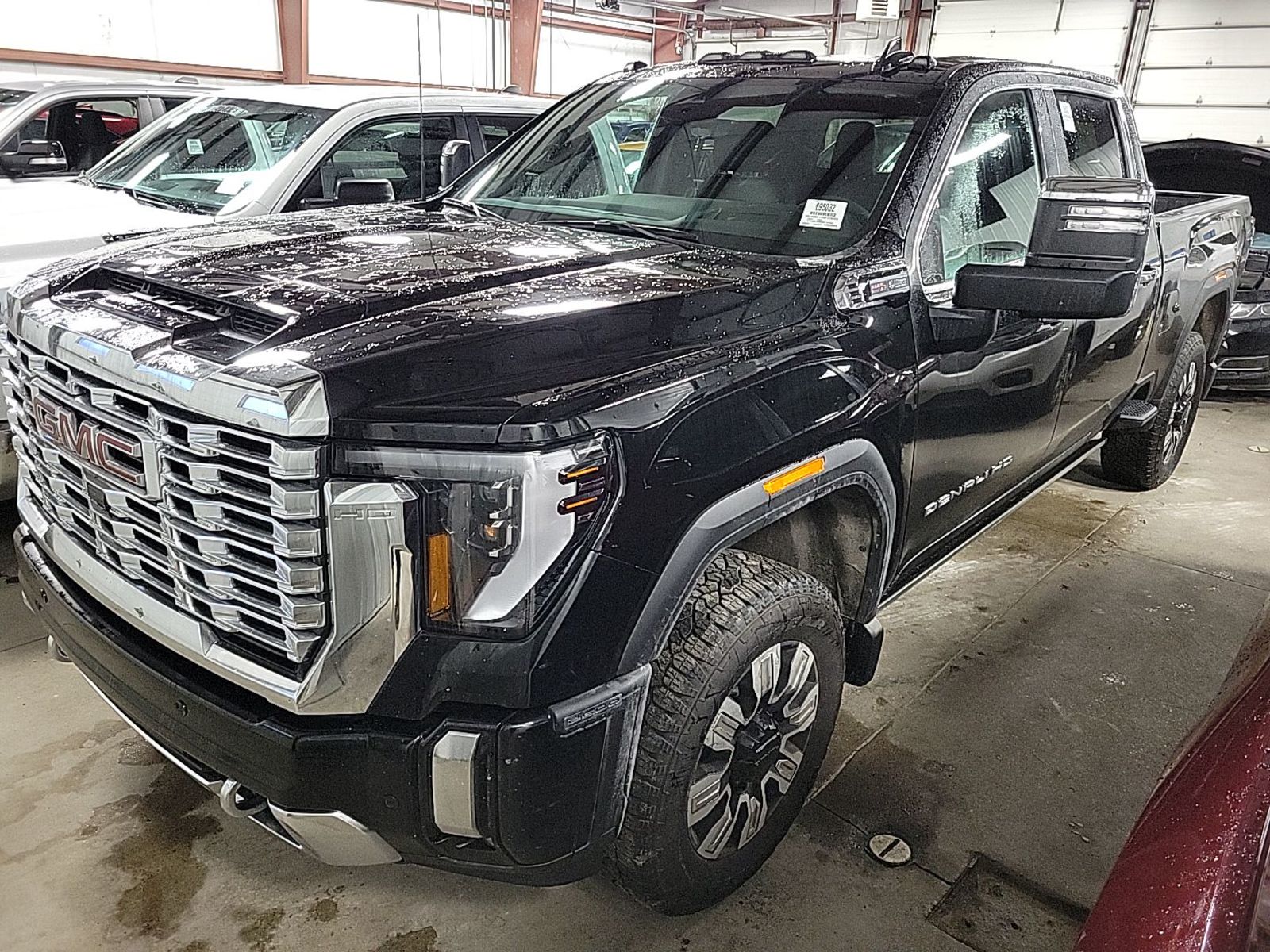 2024 GMC Sierra 2500 2500HD Denali 4WD Crew Cab SWB 6.6 8cyl. Gasoline