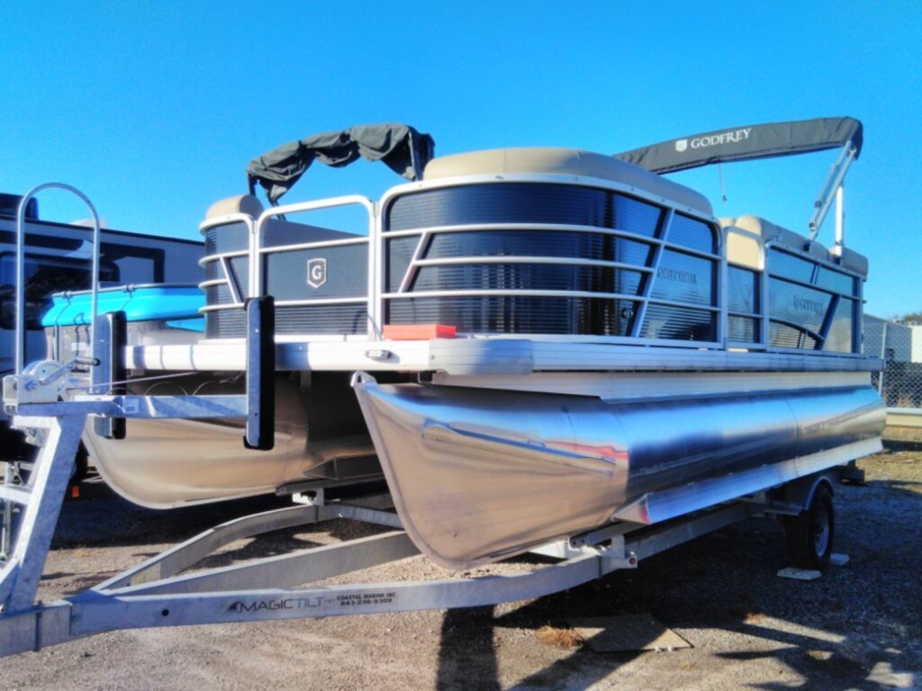2022 Godfrey Sweetwater 2086 RWD