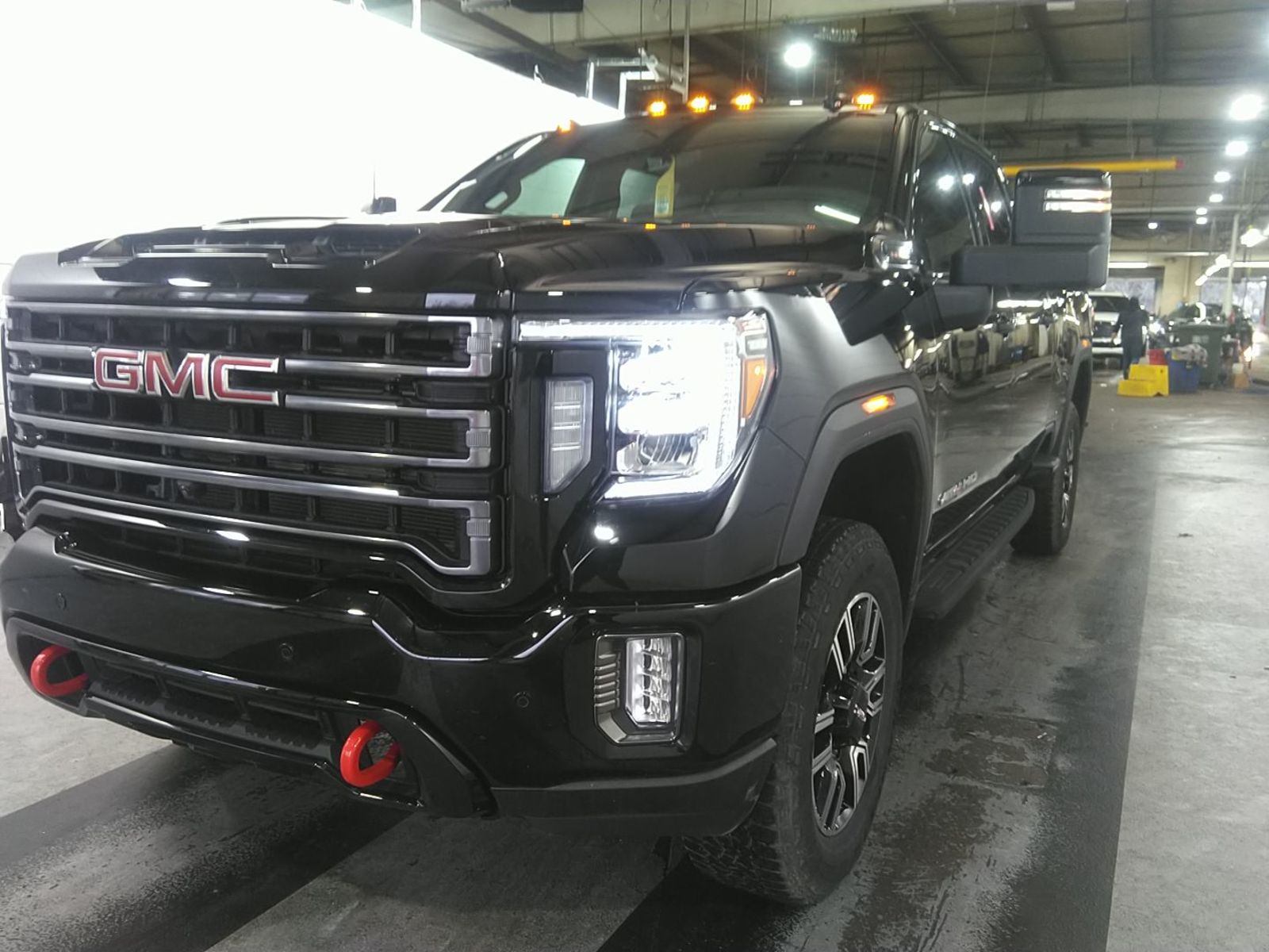 2022 GMC Sierra 2500 2500HD AT4 4WD Crew Cab SWB 6.6 8cyl. Gasoline