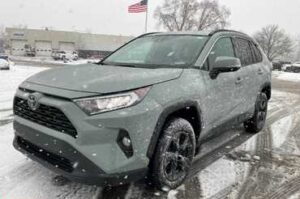 2021 Toyota Rav 4 XLE Sport Utility-4dr