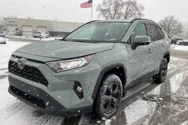 2021 Toyota Rav 4 XLE Sport Utility-4dr