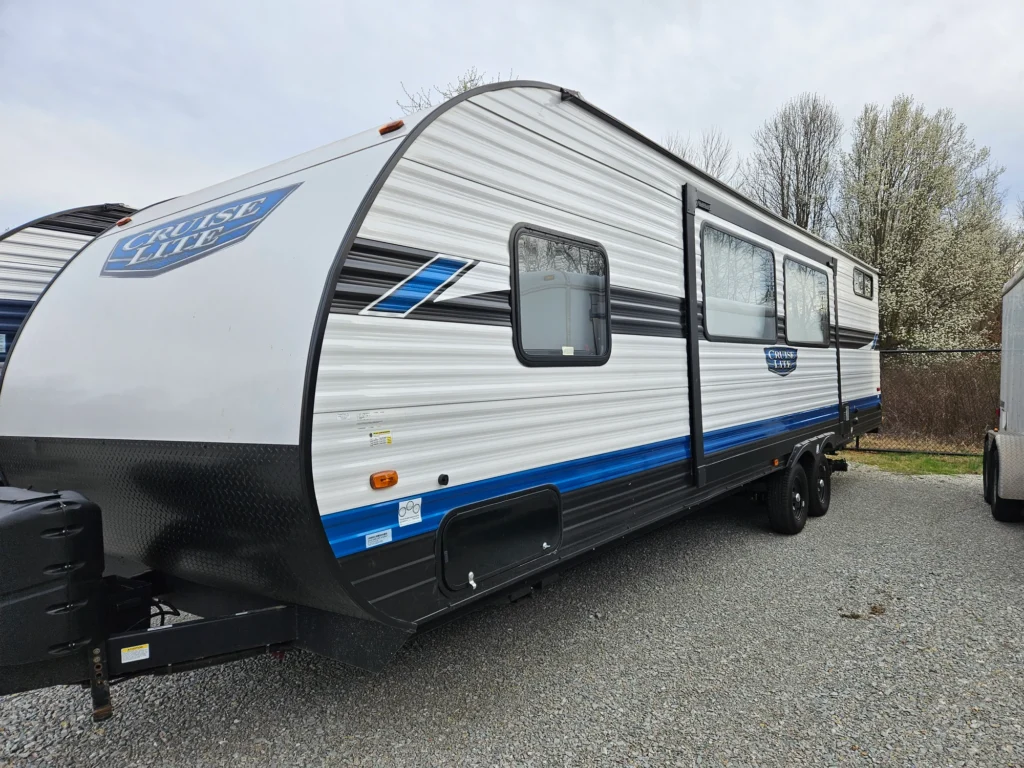 2023 Forest River M-28VBXL Salem Cruise Lite Travel Trailer
