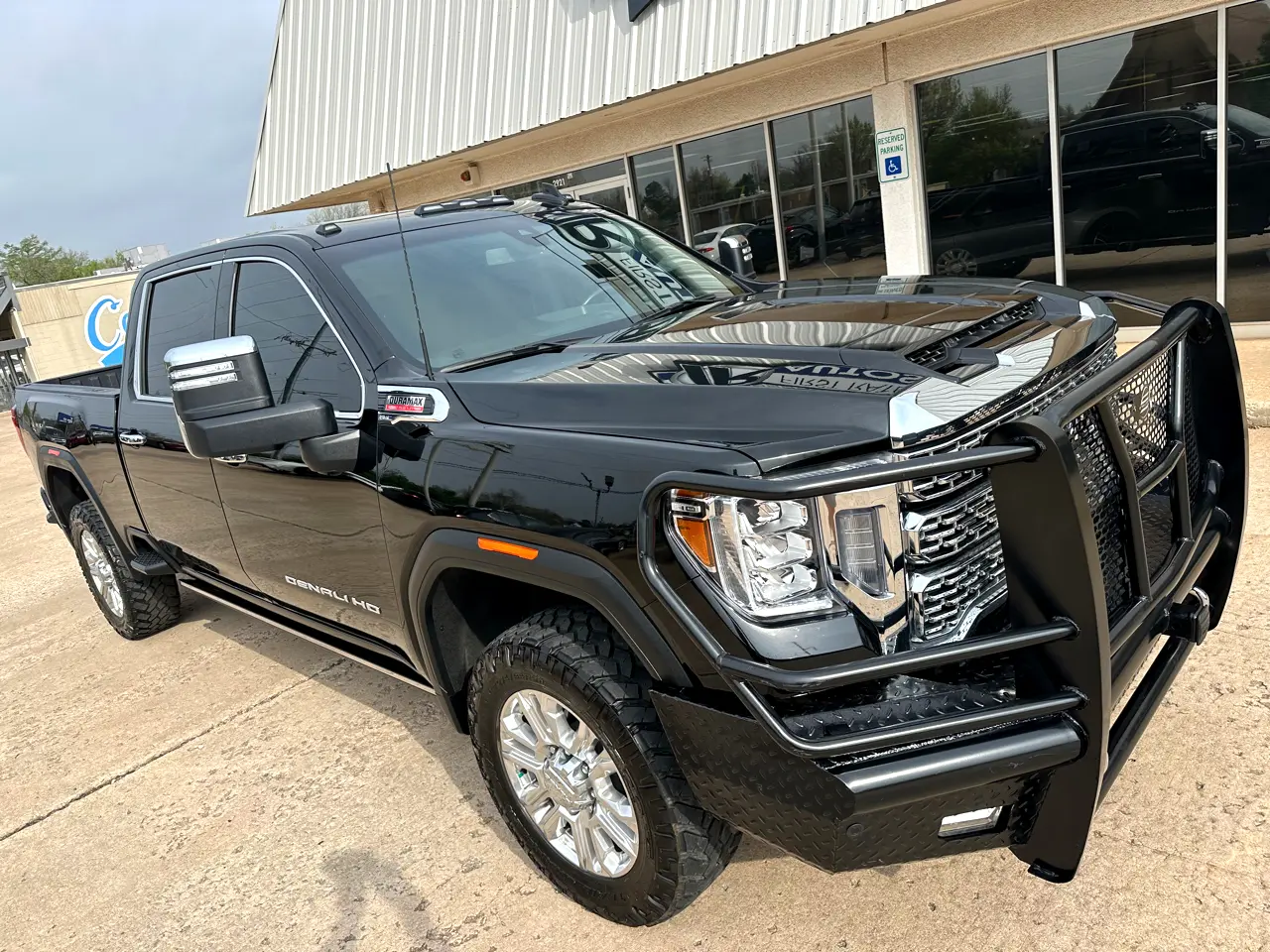 2022 GMC Sierra 2500HD 4WD Crew Cab 159″ Denali