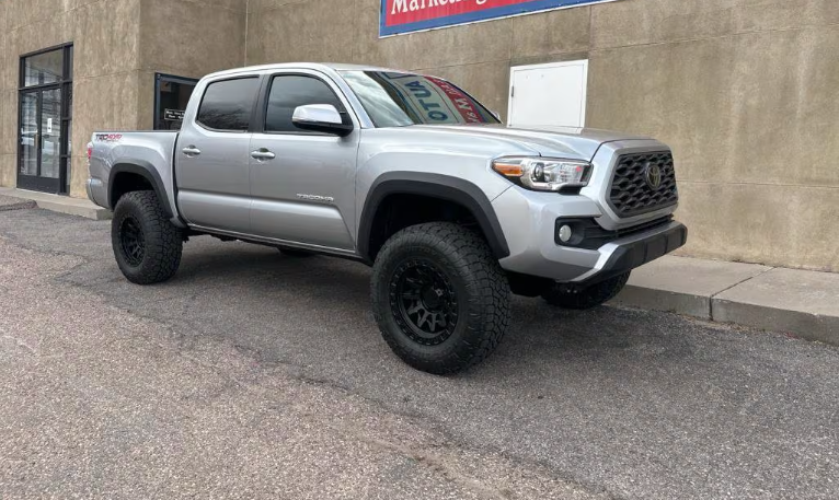 2023 Toyota Tacoma TRD Sport V6