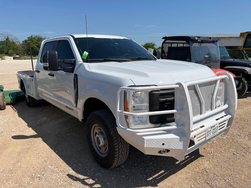 2023 Ford F350 XL