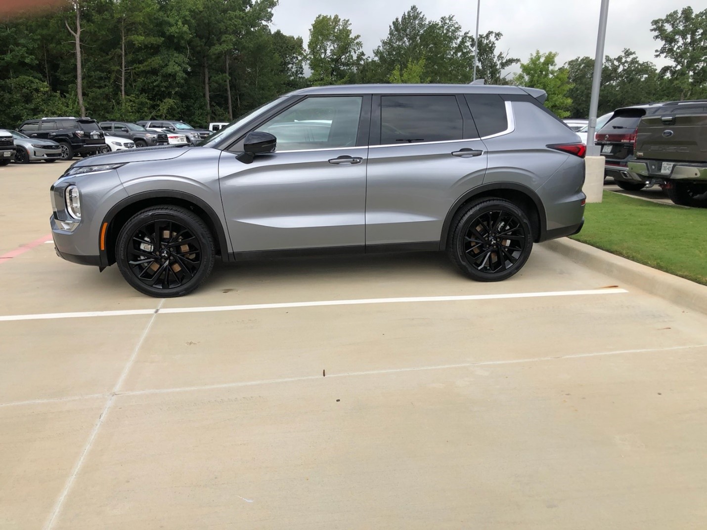 2024 Mitsubishi Outlander