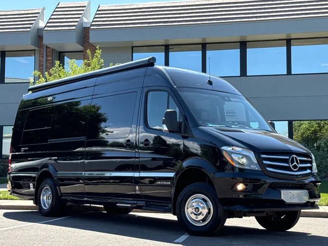 2016 Mercedes-Benz Sprinter Cab Chassis 3500