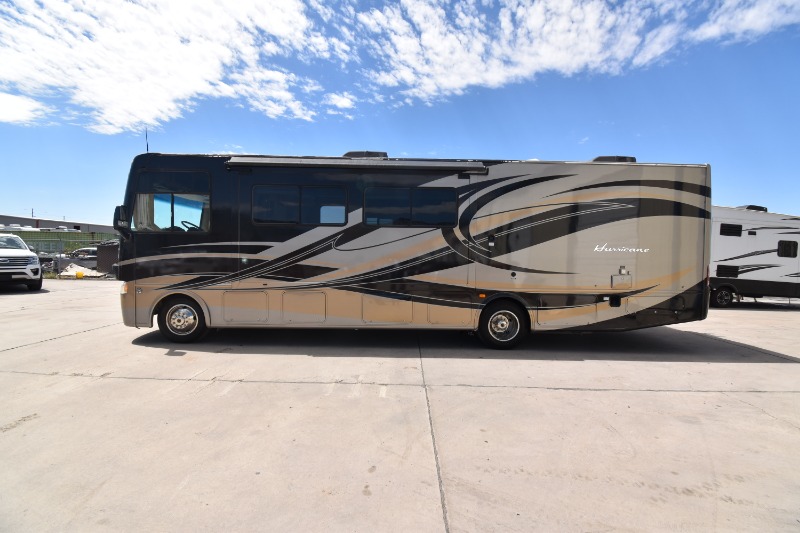 2013 THOR HURRICANE M-32-A FORD33′
