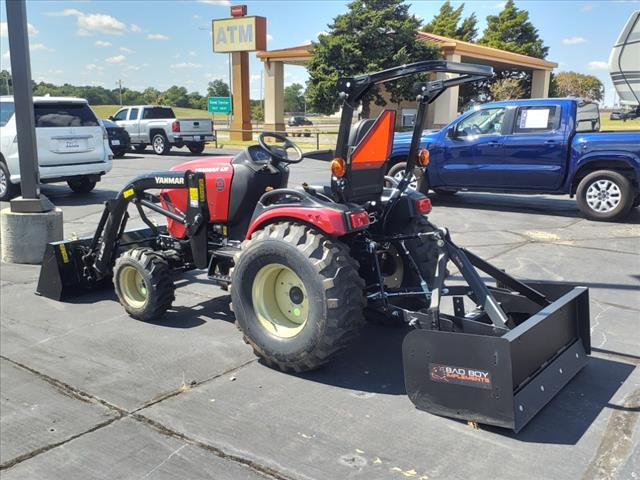 2022 Yanmar 425 Tractor