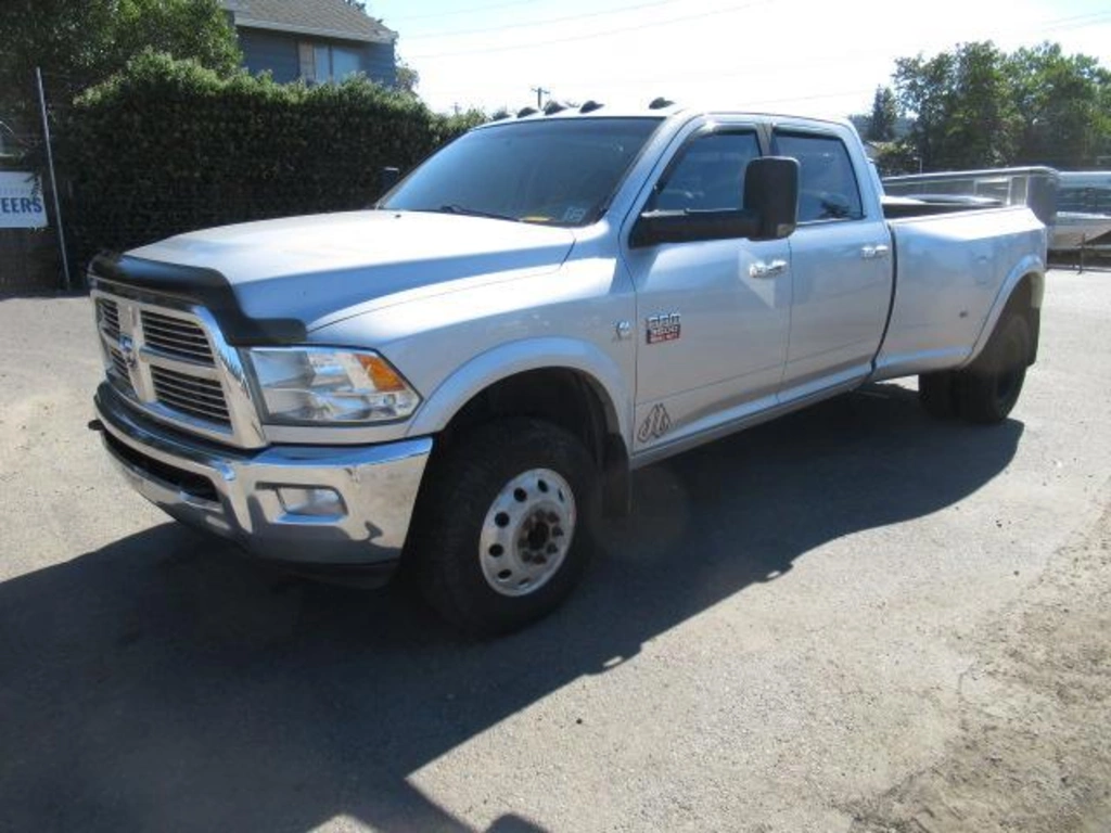2012 DODGE RAM 3500 LARAMIE 4X4 CREW CAB DUALLY