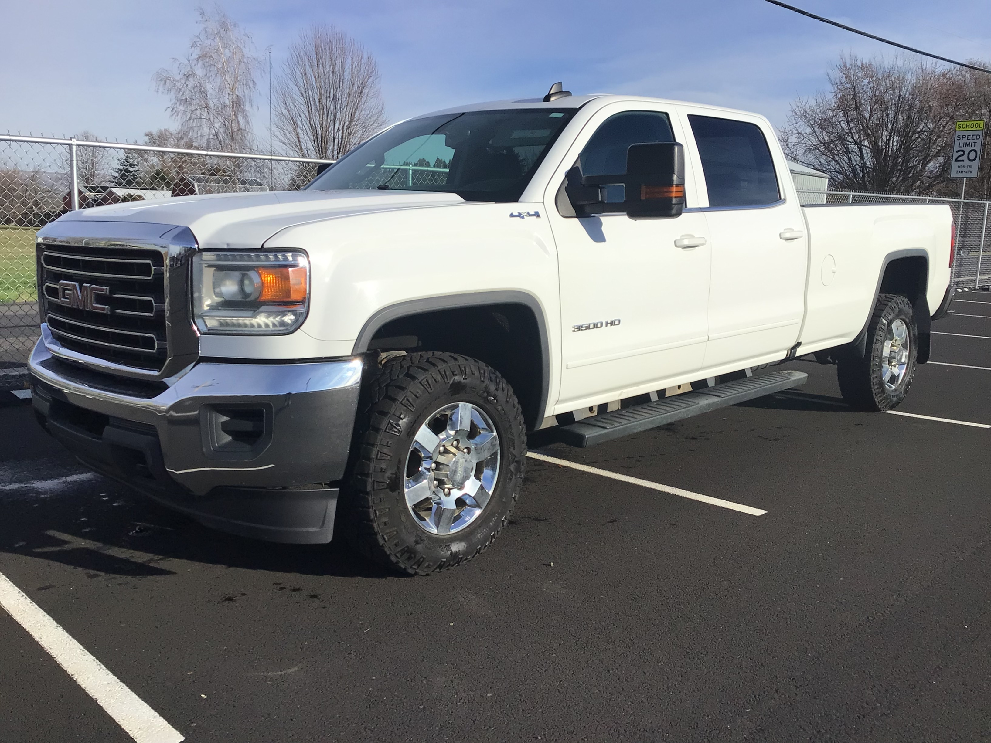 2018 GMC Sierra 3500HD 6.0L Gas 4×4 SLE