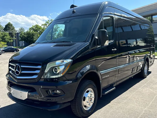 2016 Mercedes-Benz Sprinter Cab Chassis 3500 4×4 Airsteam Interstate