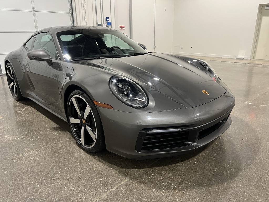 2022 Porsche 911 Carrera 4