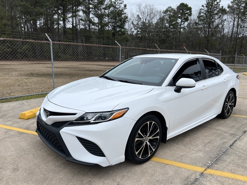 2020 Toyota Camry Sedan 4D SE 2.5L V4