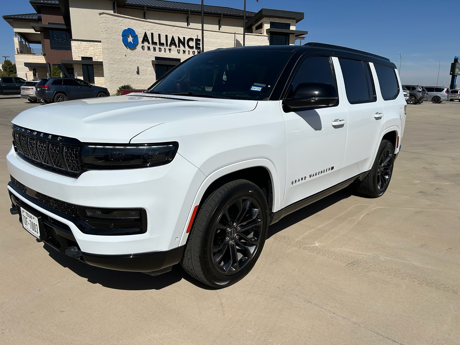 2023 Jeep Grand Wagoneer