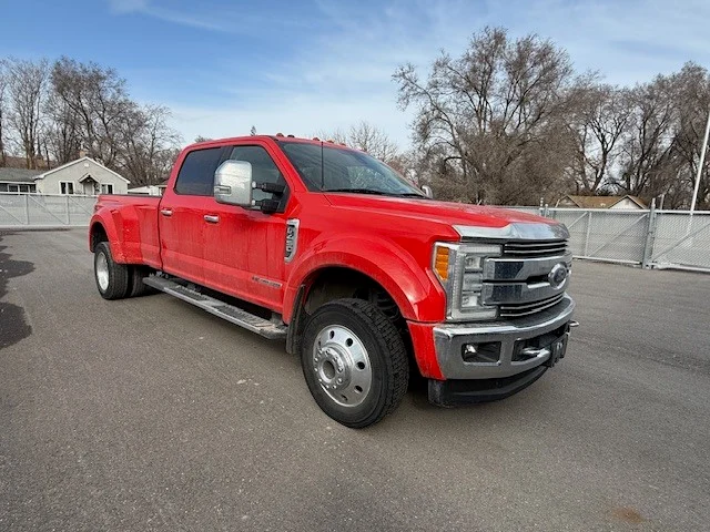 2018 Ford F-450 Super Duty Crew Cab Lariat 4WD DRW 6.7L T-Diesel