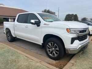 Chevy Silverado vs RAM 1500, Which Repo Truck Is Better?