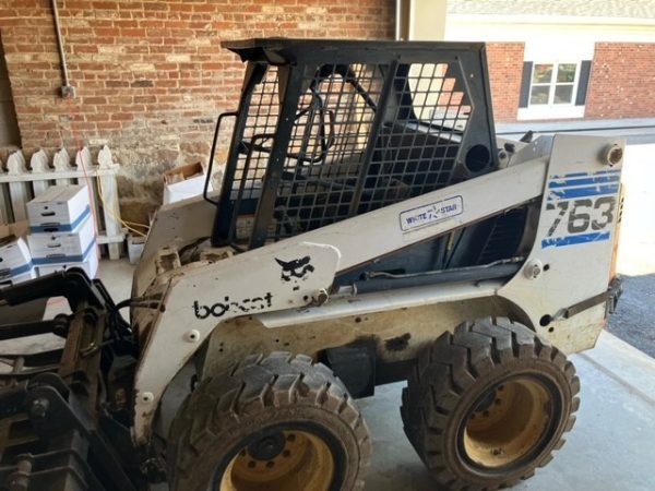 Bobcat 763 Skid Steer with attachments