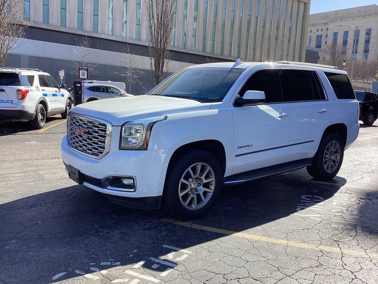 2018 GMC Yukon Utility 4D Denali 6.2L V8