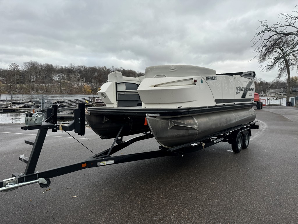 2017 Larson Escape Cruze