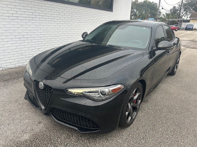 2019 Alfa Romeo Giulia Sport