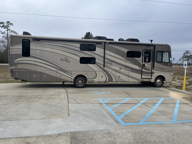 2015 Bounder Classic Series-M 36H Ford 6.8 Liter