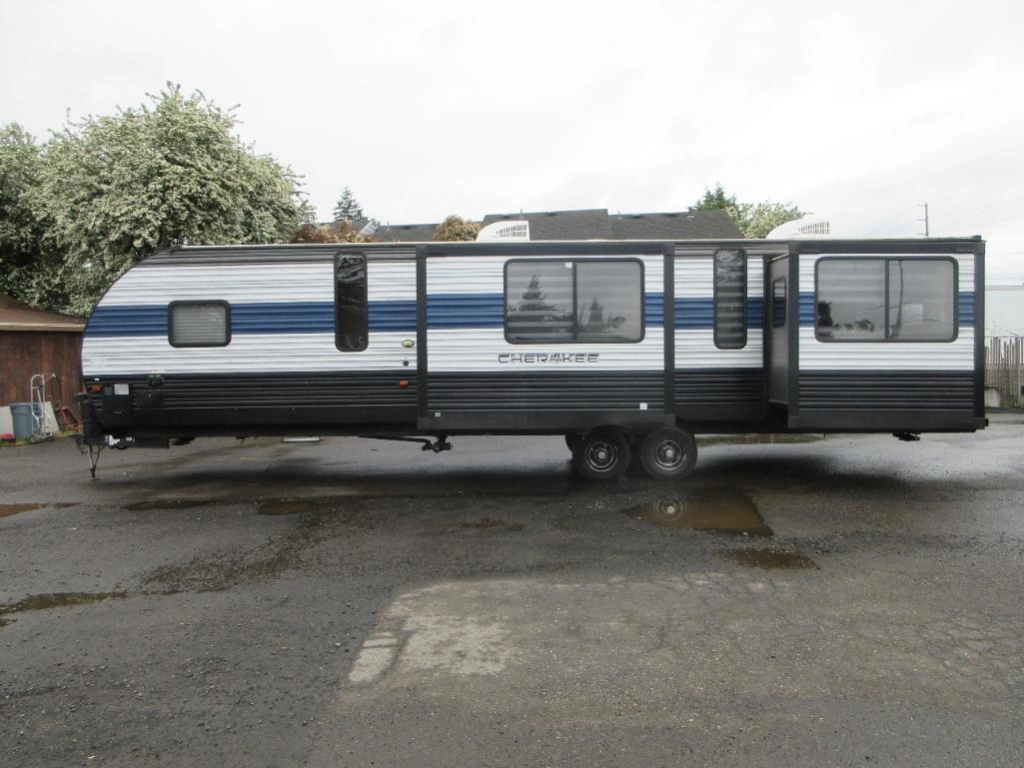 2020 FOREST RIVER 306MM CHEROKEE LIMITED TANDEM AXLE TRAVEL TRAILER