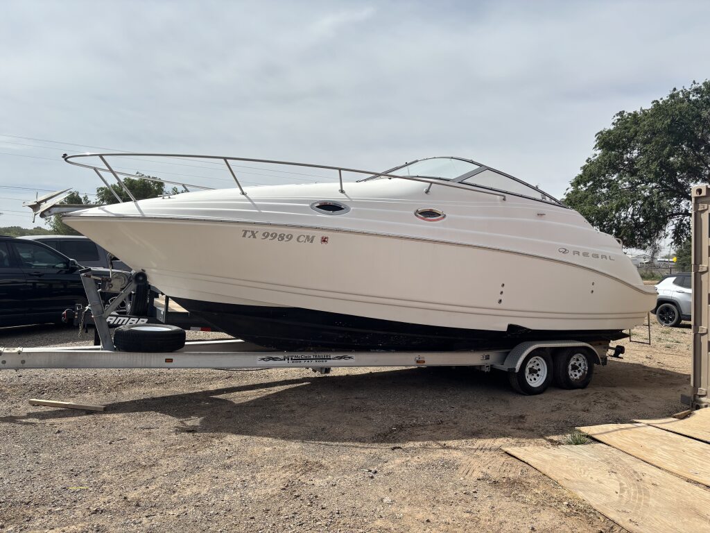 2003 Regal Marine Commodore 265