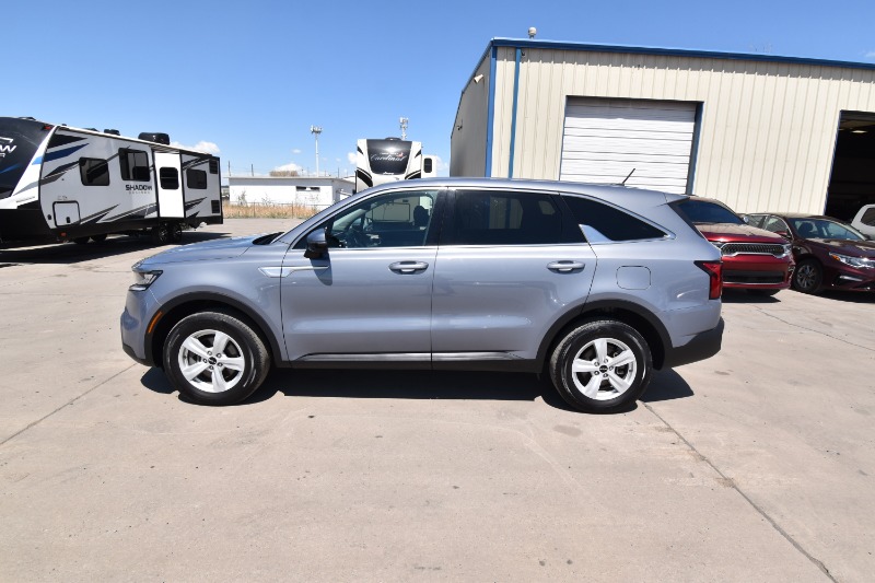 2022 Kia Sorento LX