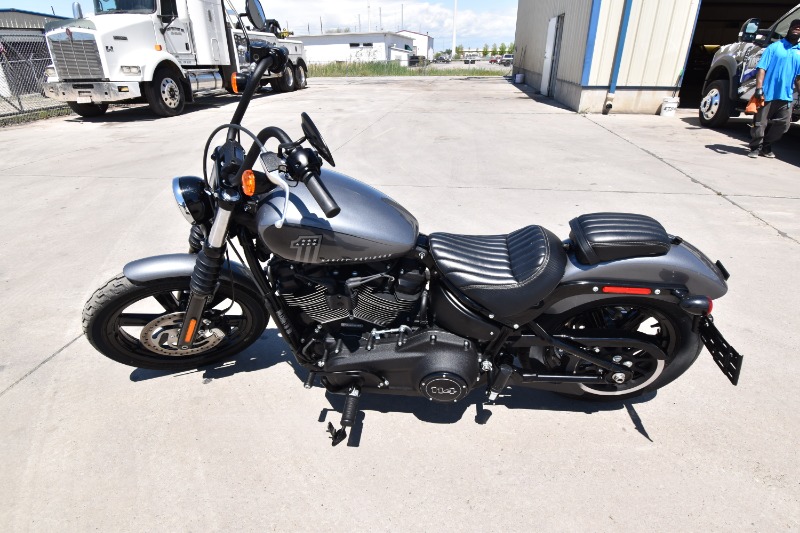 2022 Harley-Davidson Softail Street Bob 114